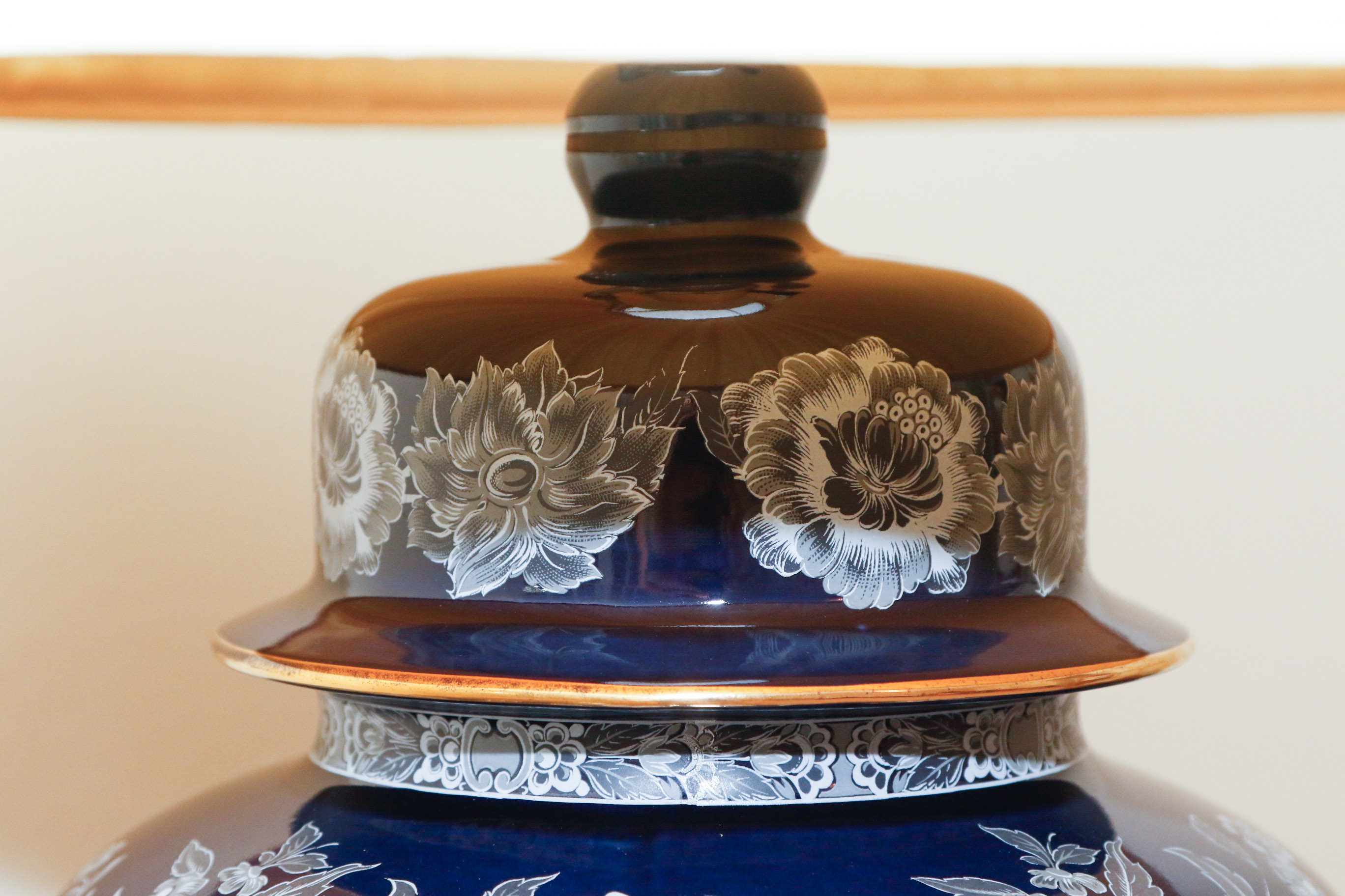 Blue and White Porcelain Table Lamp