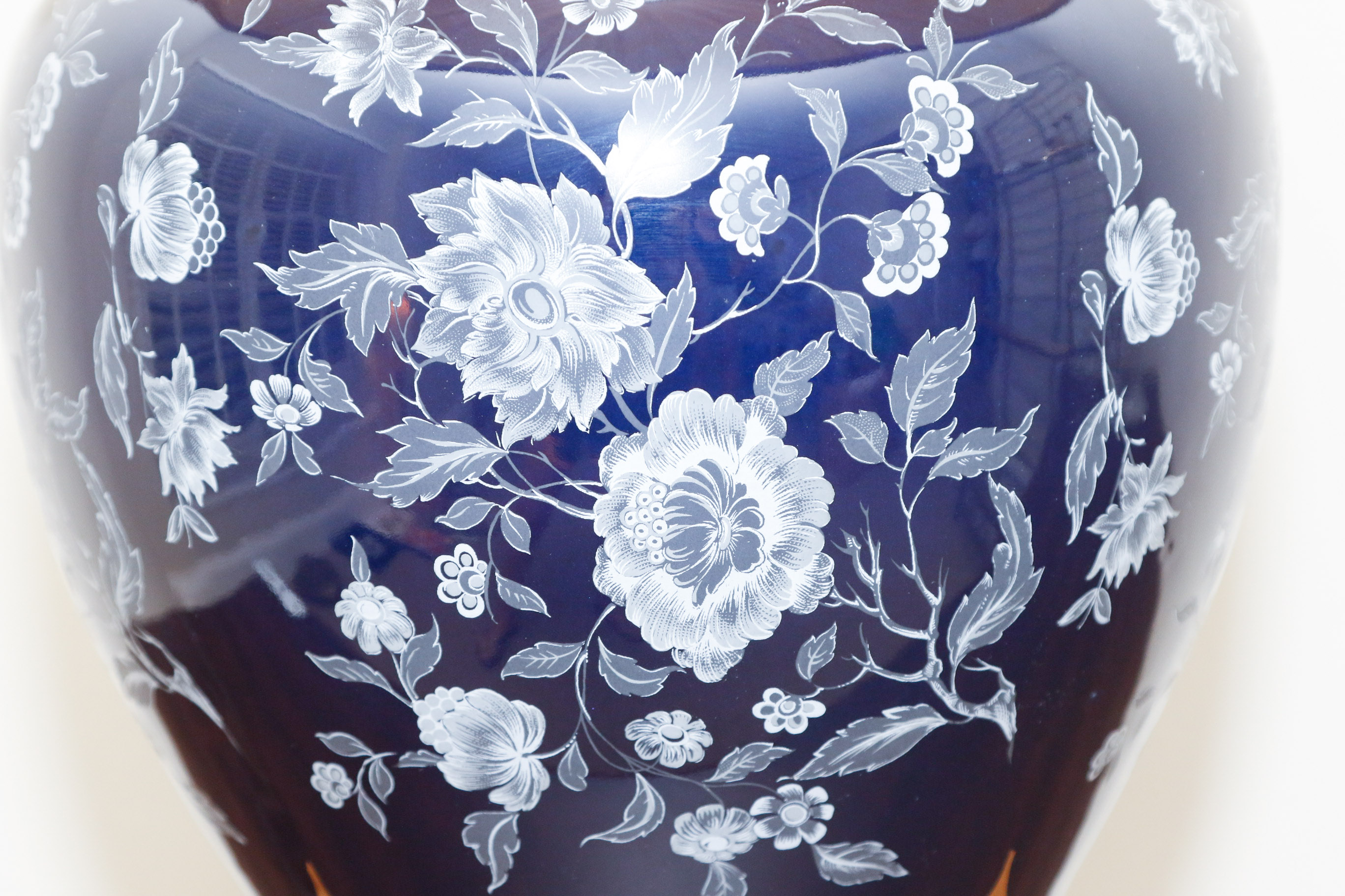 Blue and White Porcelain Table Lamp