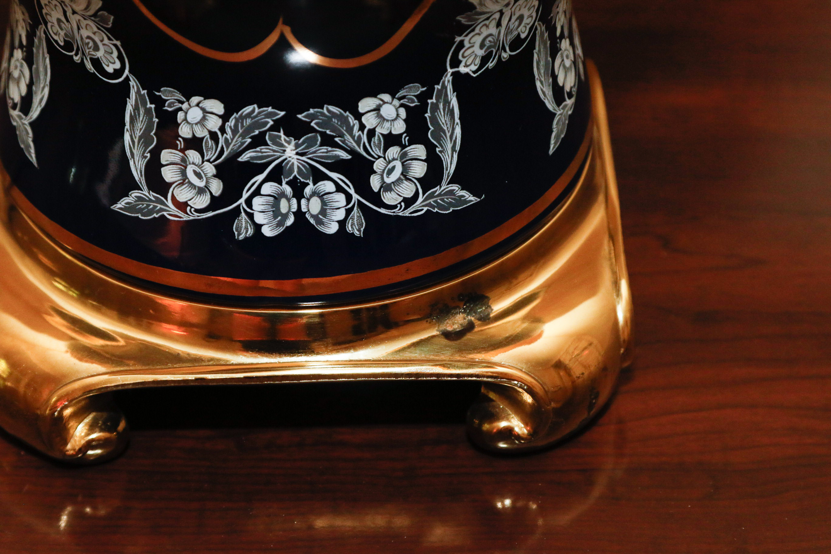 Blue and White Porcelain Table Lamp