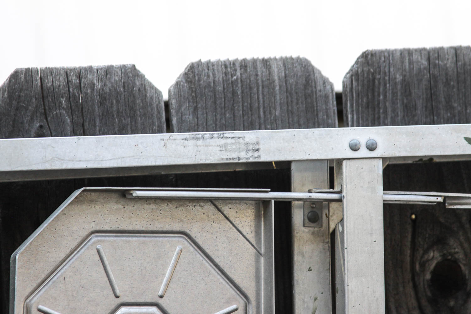 Aluminum 8-Foot Ladder