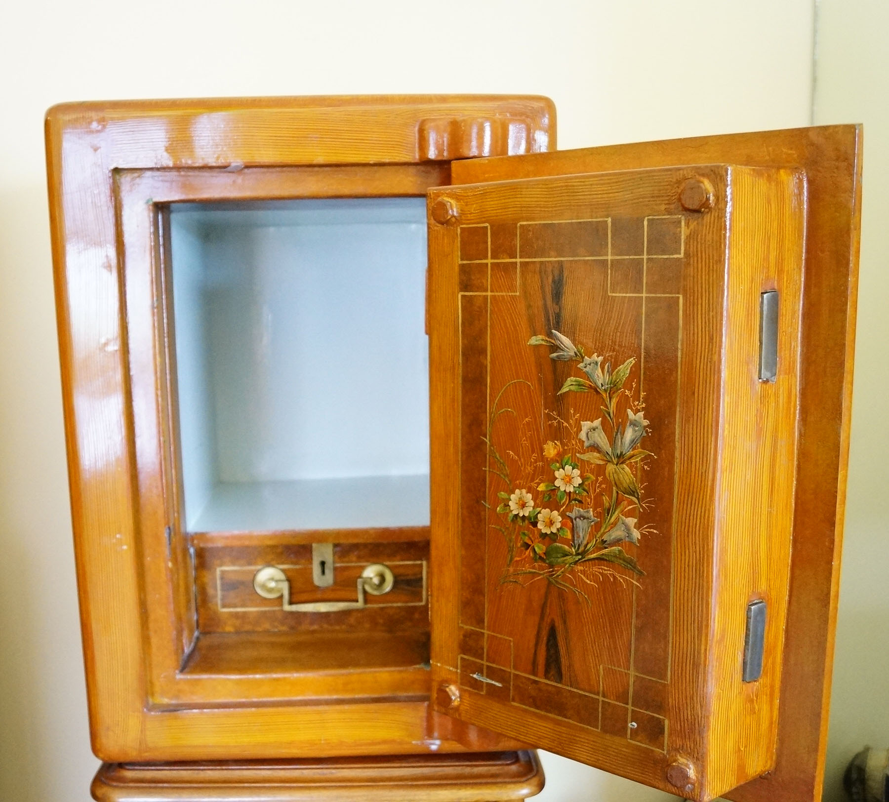 Birmingham Safe Co. "Burnside" Safe