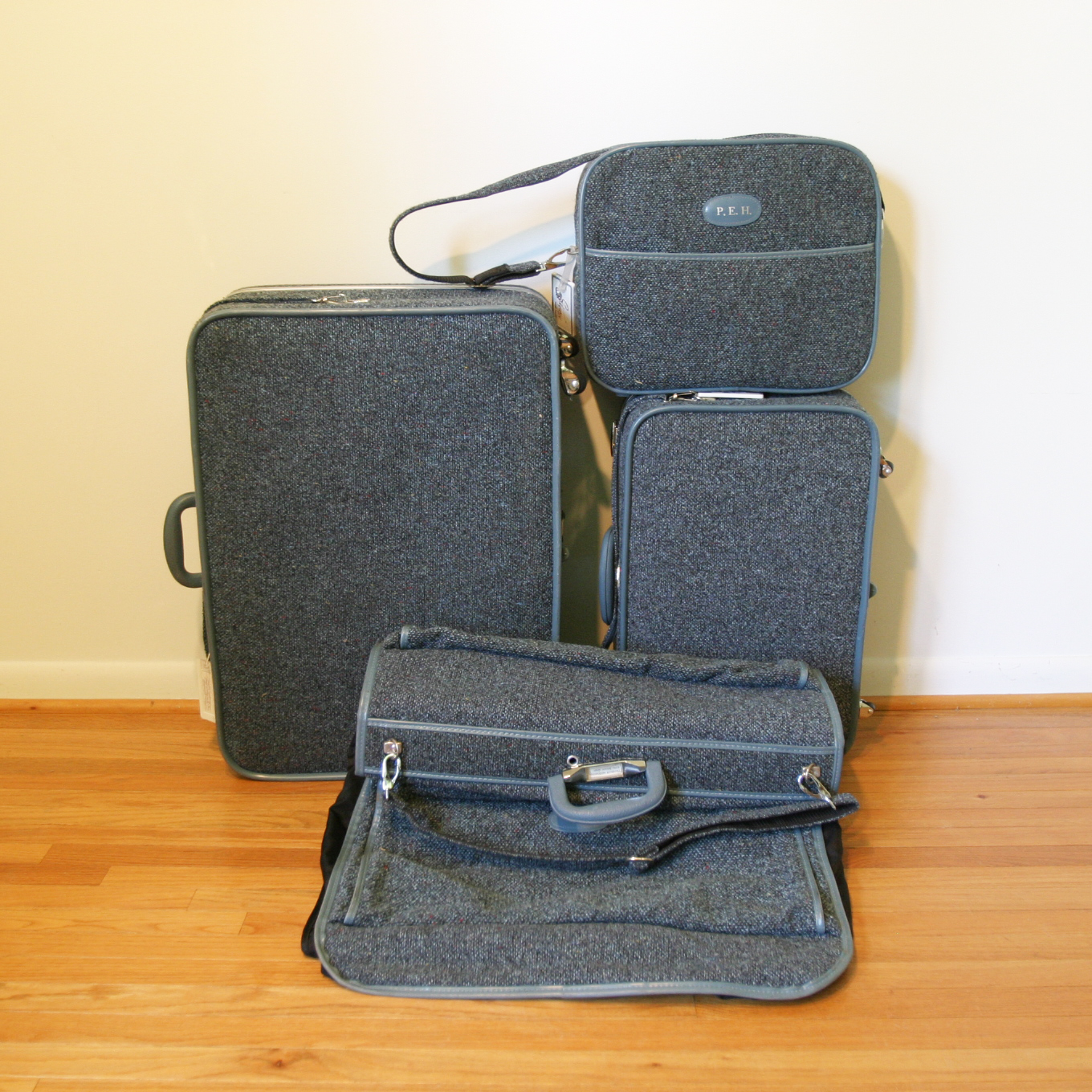 Vintage Skyway Luggage Set