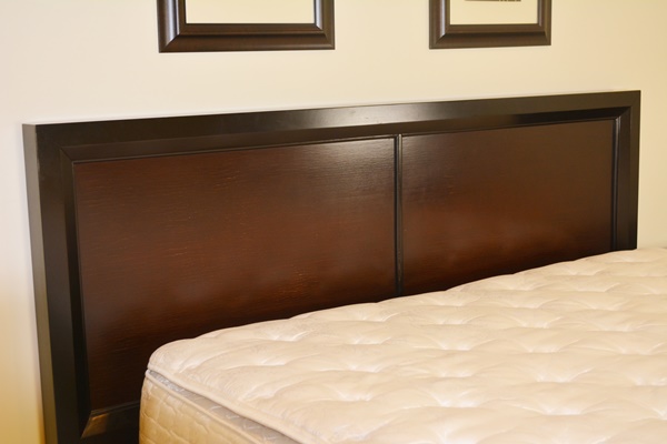 Z Gallerie King Black/Brown Platform Bed