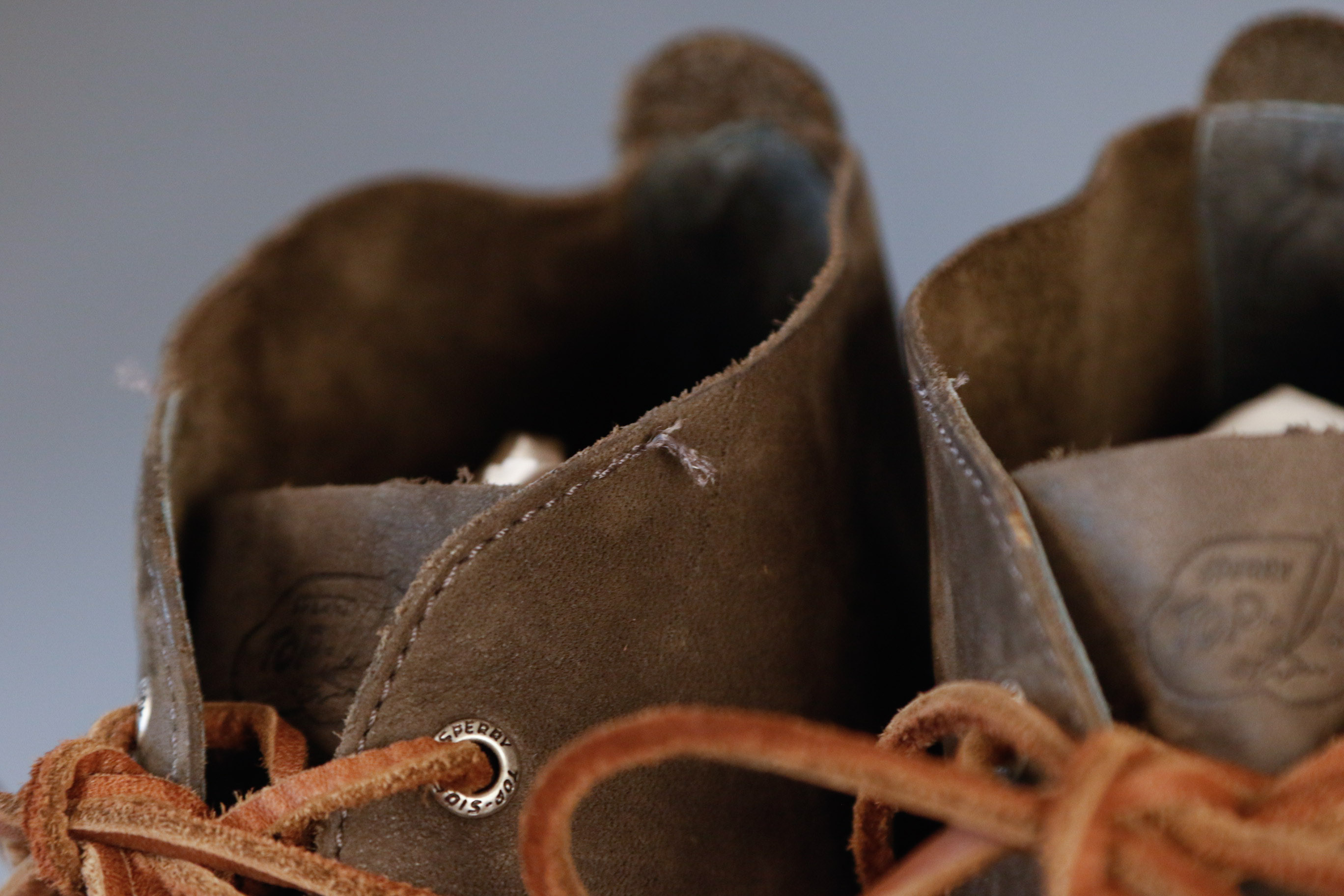Men's Size 12 Sperry Suede Chukka Boots