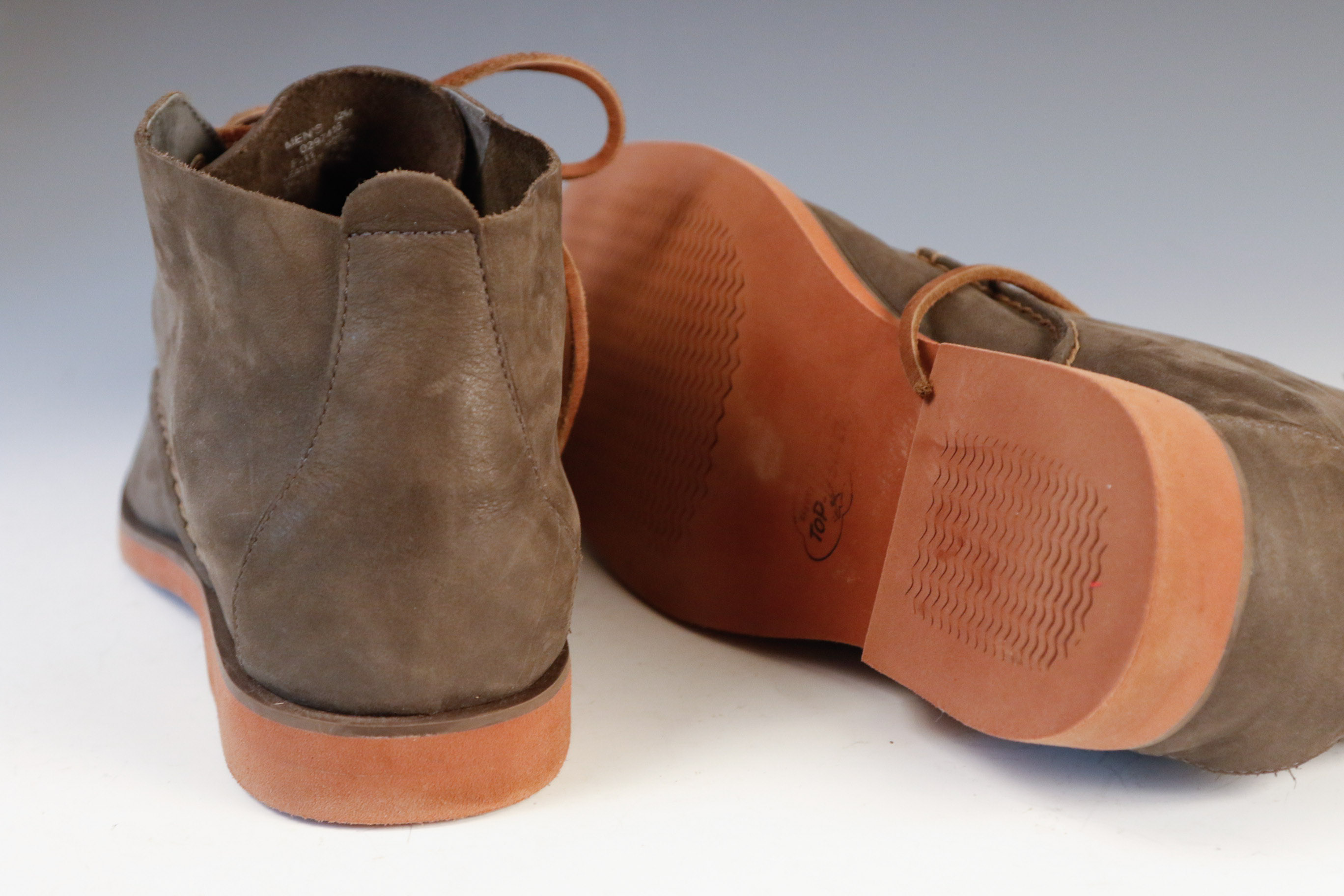 Men's Size 12 Sperry Suede Chukka Boots