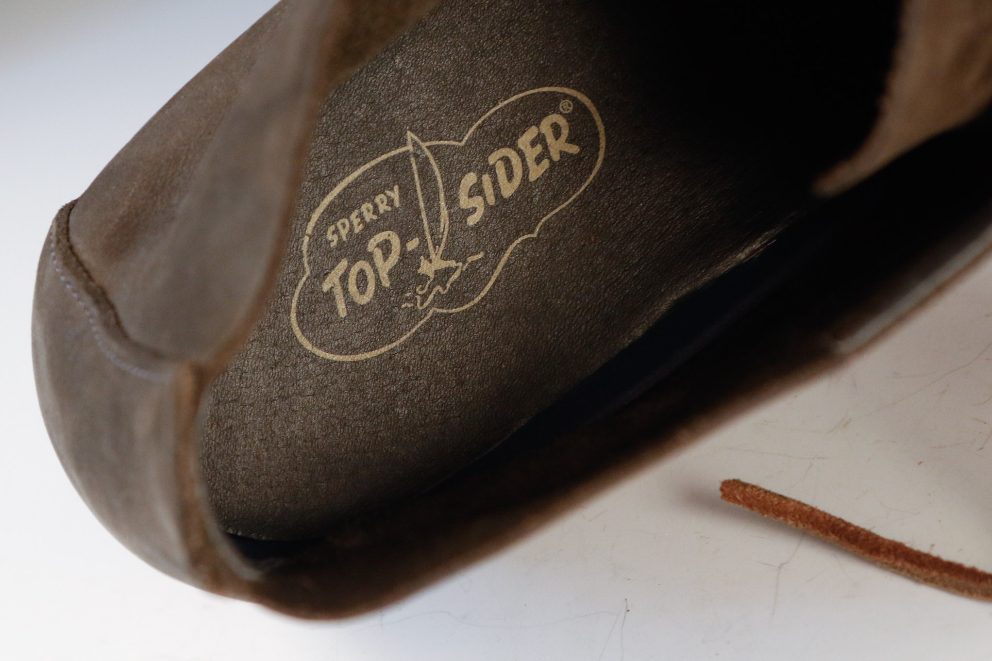 Men's Size 12 Sperry Suede Chukka Boots