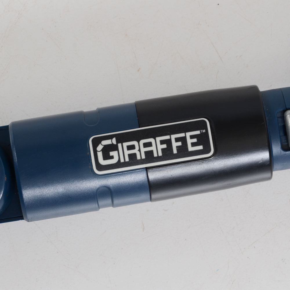 Giraffe Sure Grip Light Bulb Changer