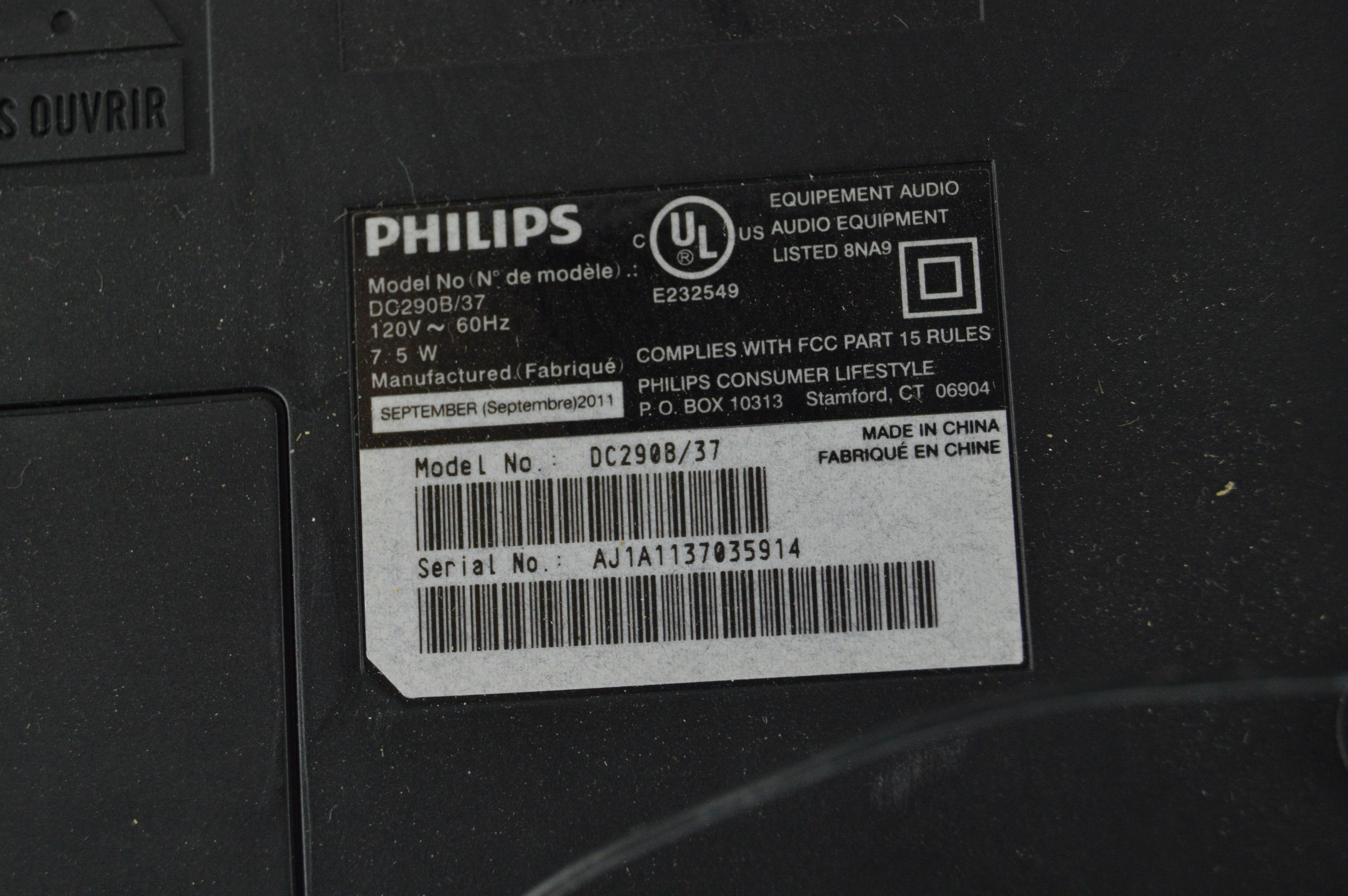 Philips iPod Docking Alarm Clock and Other Electronic Components