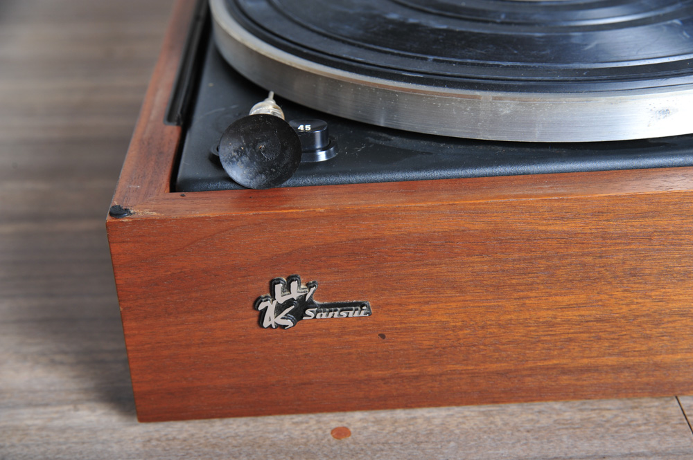 Vintage Sansui Turntable, Receiver and Accessories