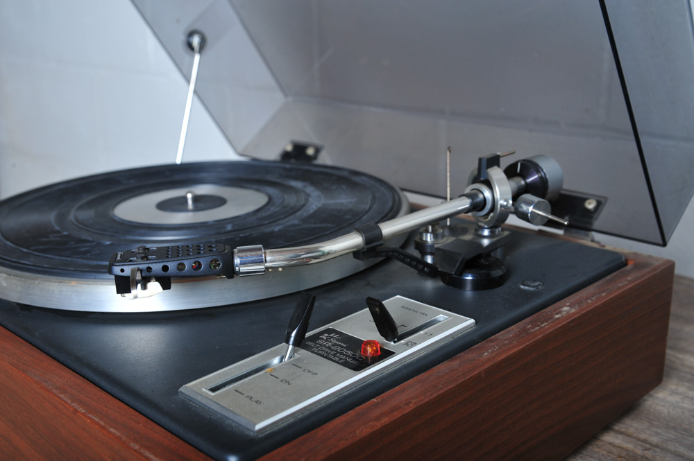 Vintage Sansui Turntable, Receiver and Accessories