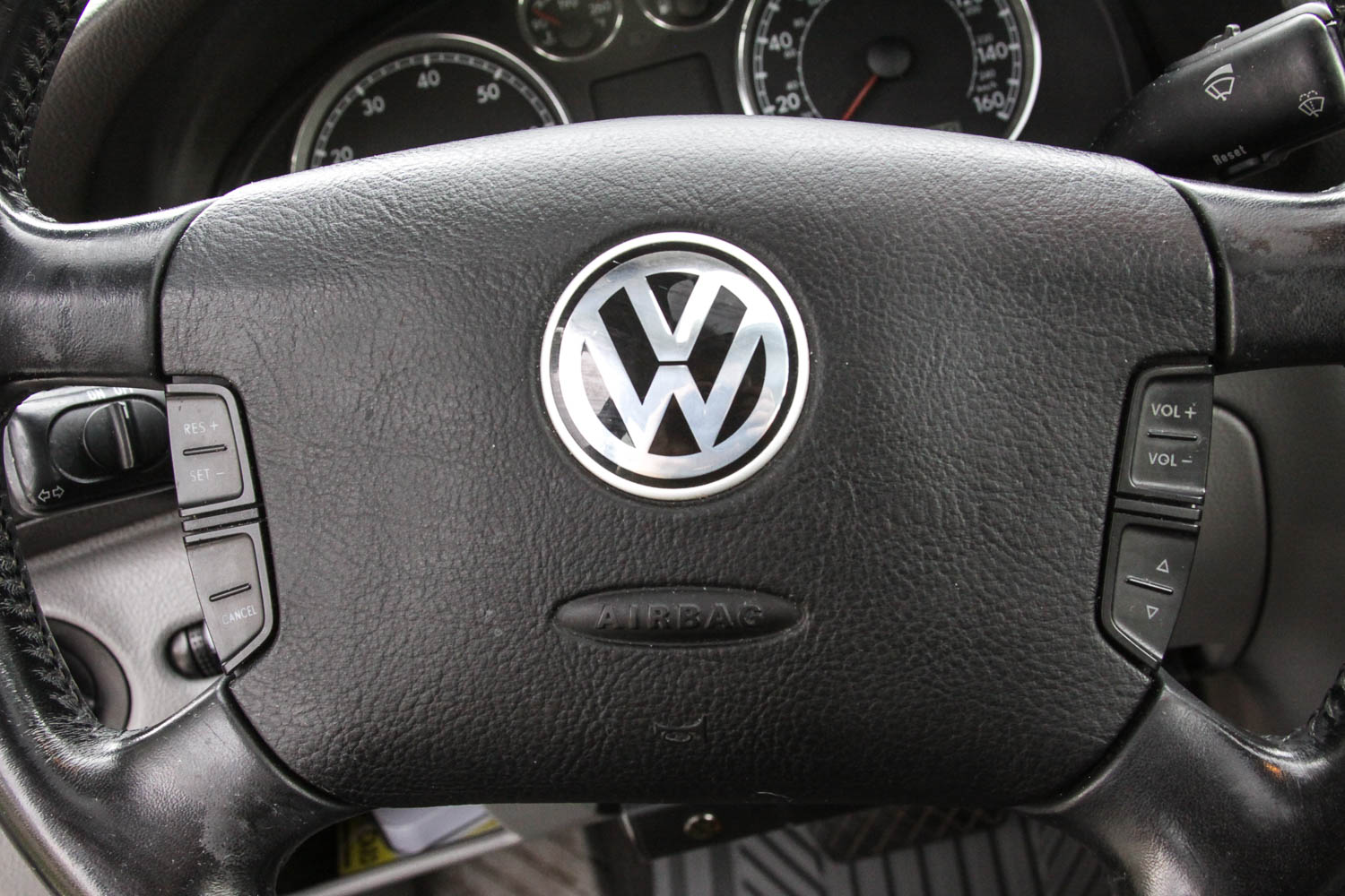 2002 2.8L V6 Volkswagen Passat GLX Sedan