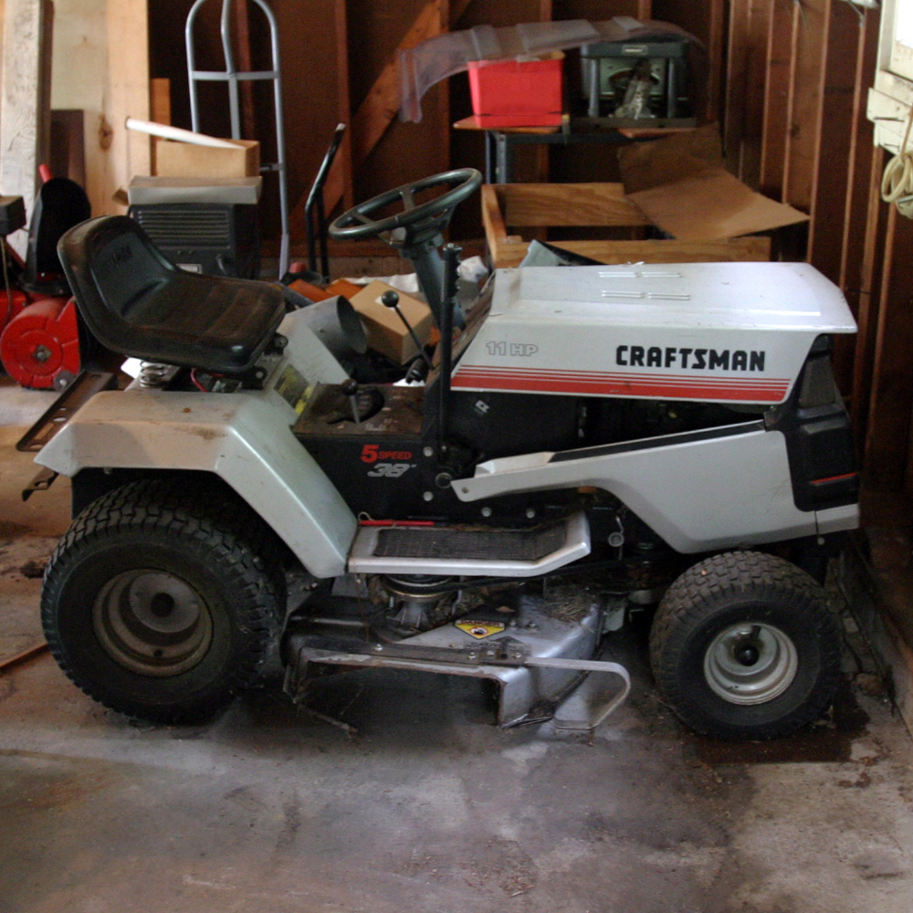 Craftsman Riding Lawnmower