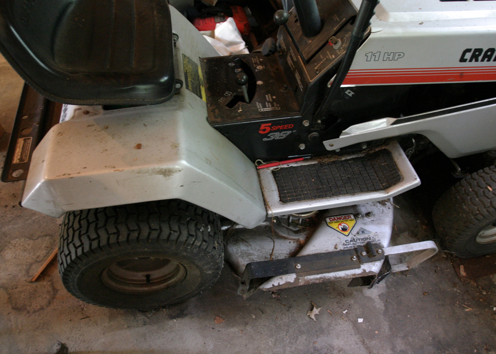 Craftsman Riding Lawnmower