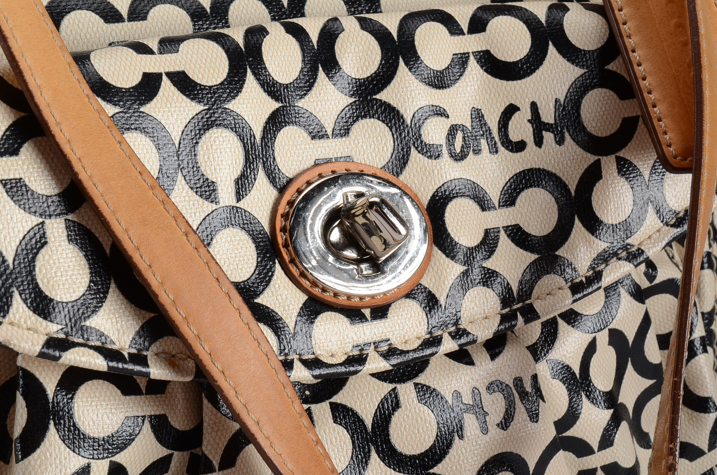 Coach Op Art Leah Tote