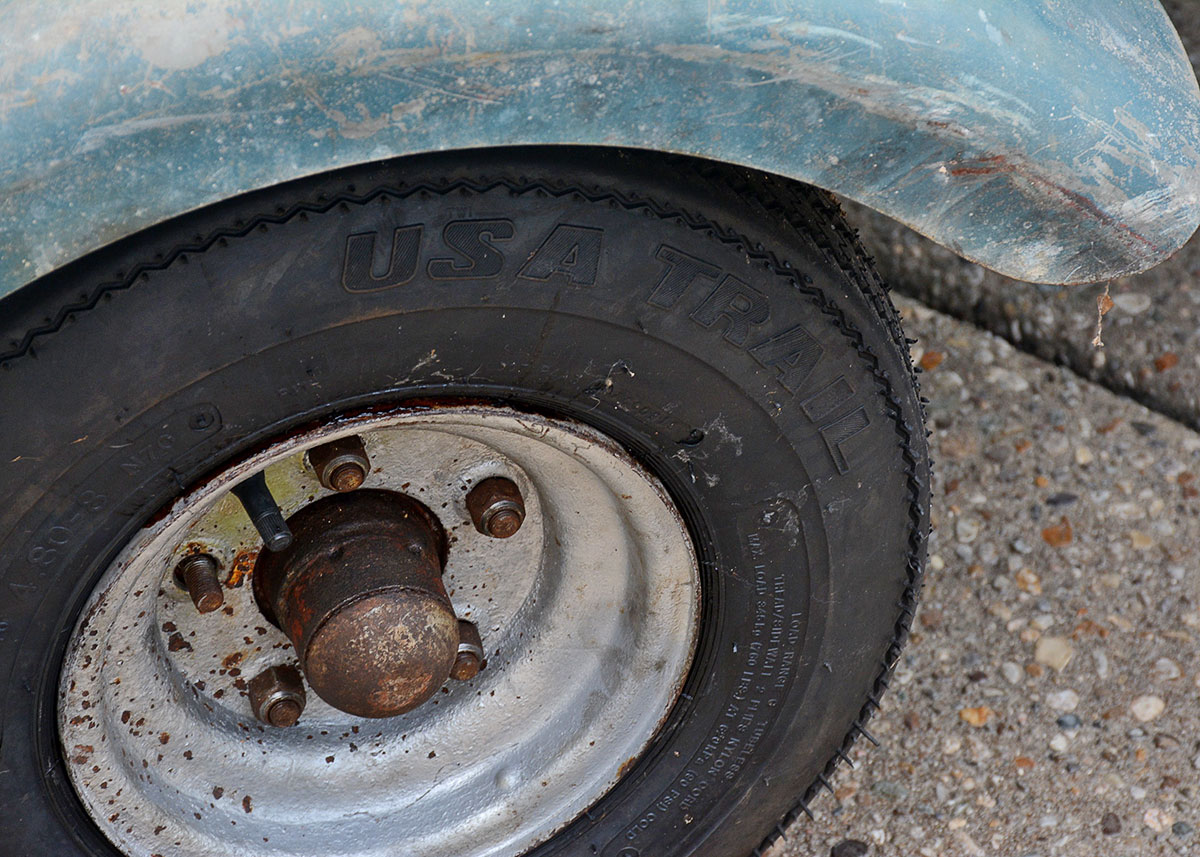 Vintage 1970 Super Skeeter Fiberglass Fishing Boat and Trailer
