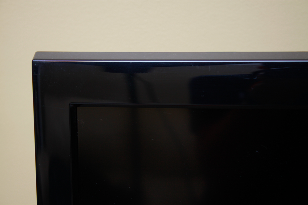 Insignia 39" LCD HDTV With Remote Control