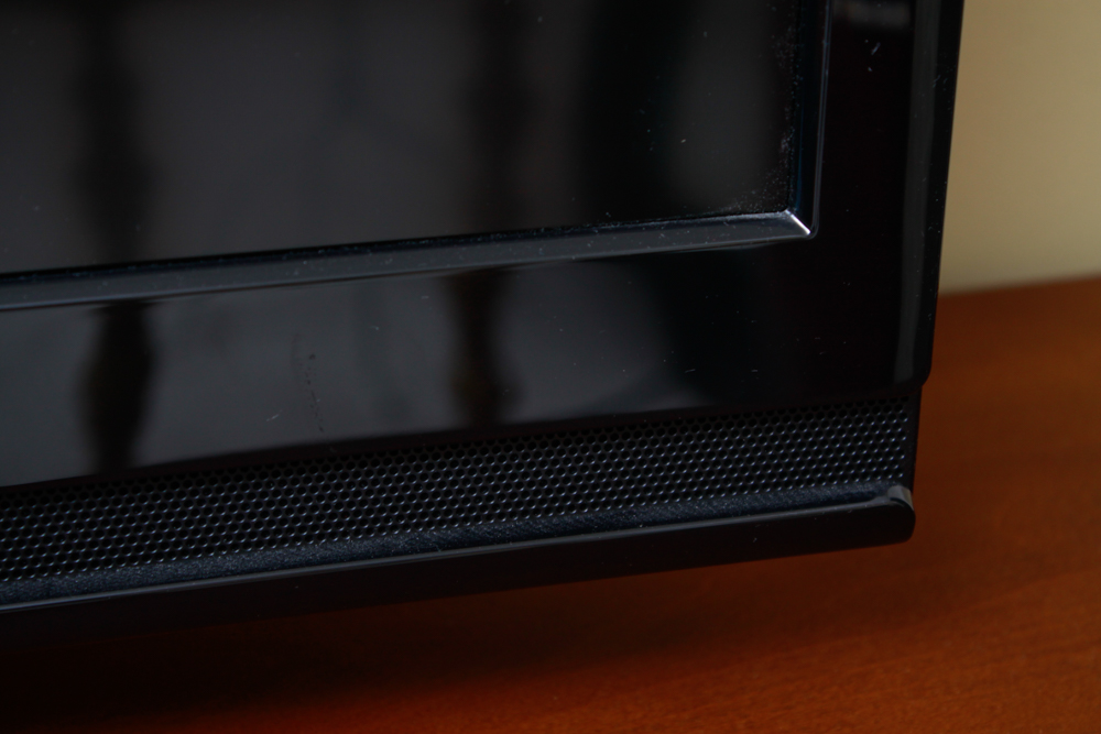 Insignia 39" LCD HDTV With Remote Control