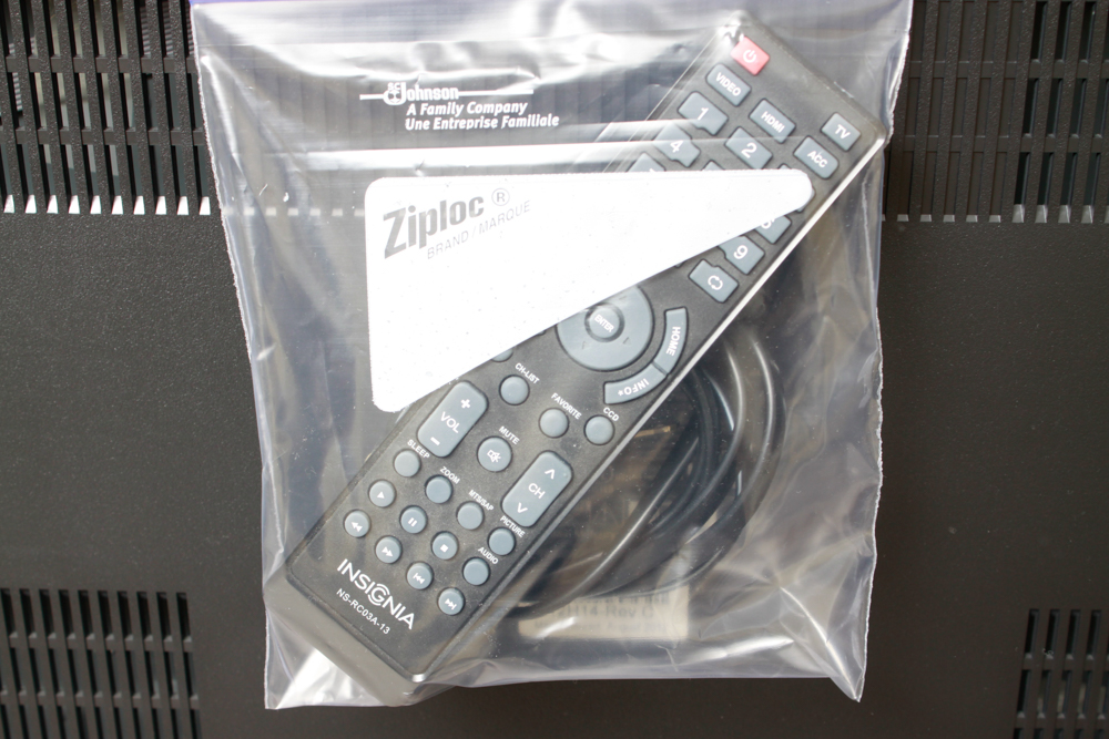 Insignia 39" LCD HDTV With Remote Control