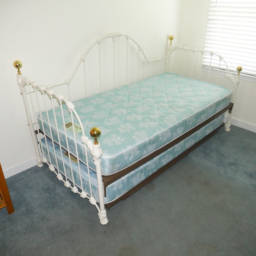 Vintage White Iron Twin Size Trundle Bed