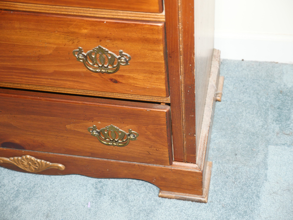 Vintage Chest of Drawers