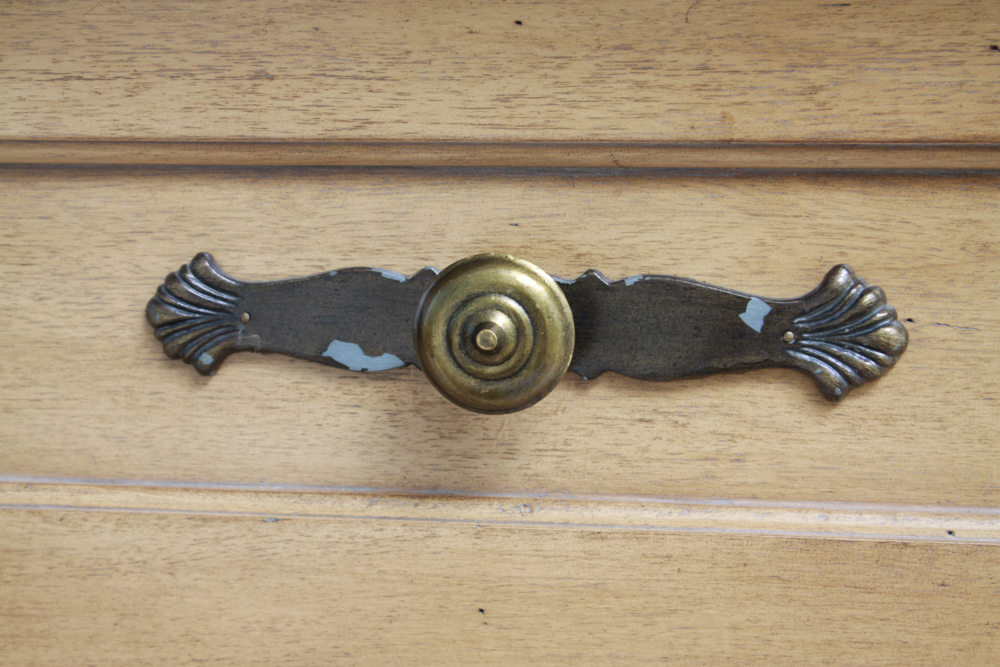 Architectural Molding Double Dresser