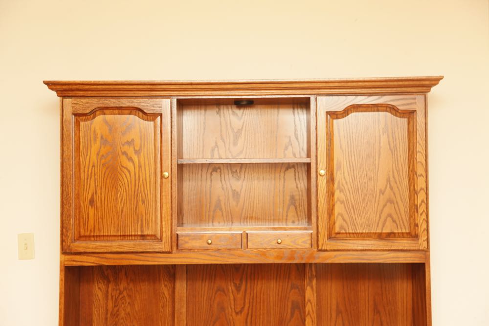 Winners Only Oak Desk With Hutch