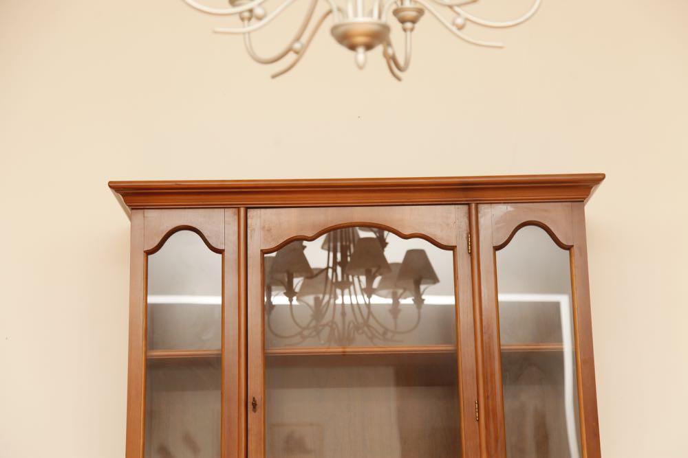 Bassett Furniture Cherry China Cabinet
