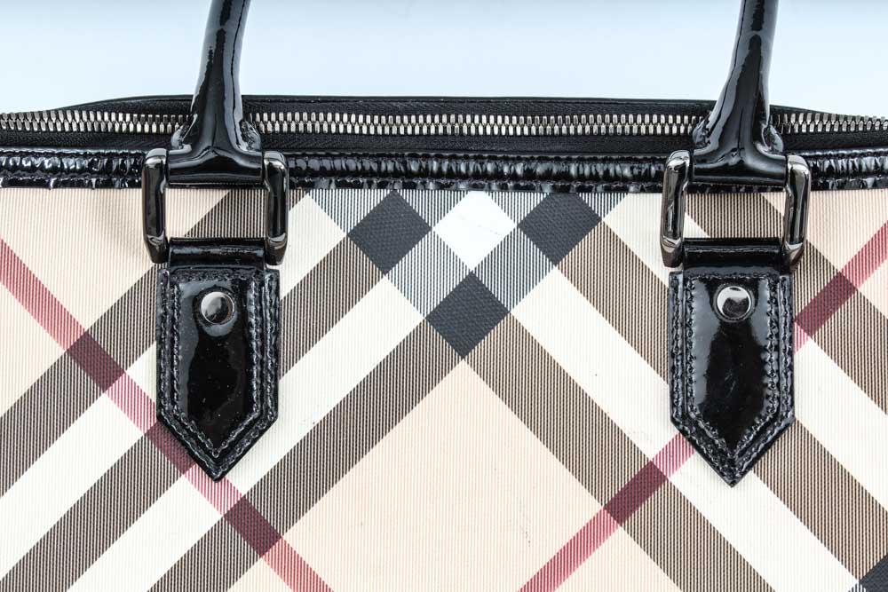 Burberry "Nova Check" Tote