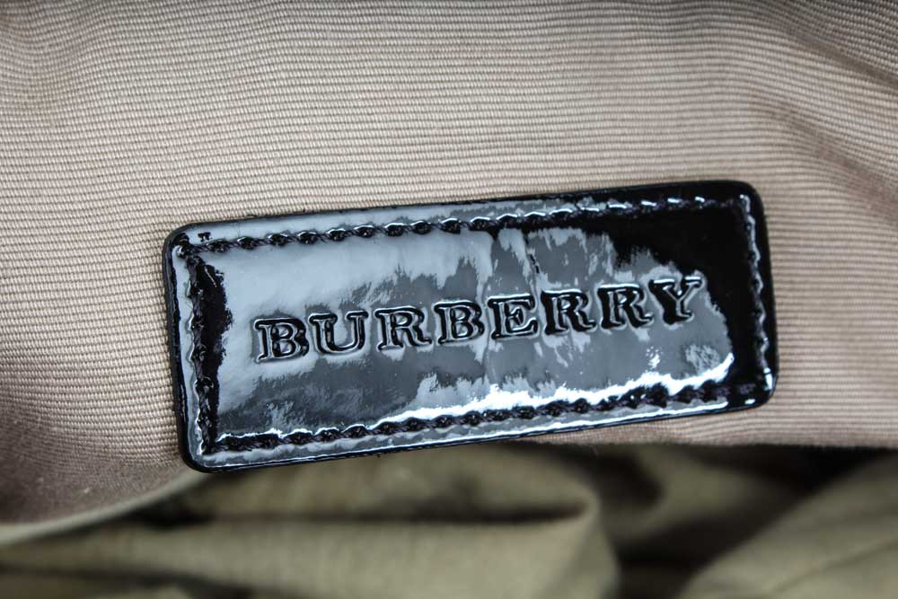 Burberry "Nova Check" Tote