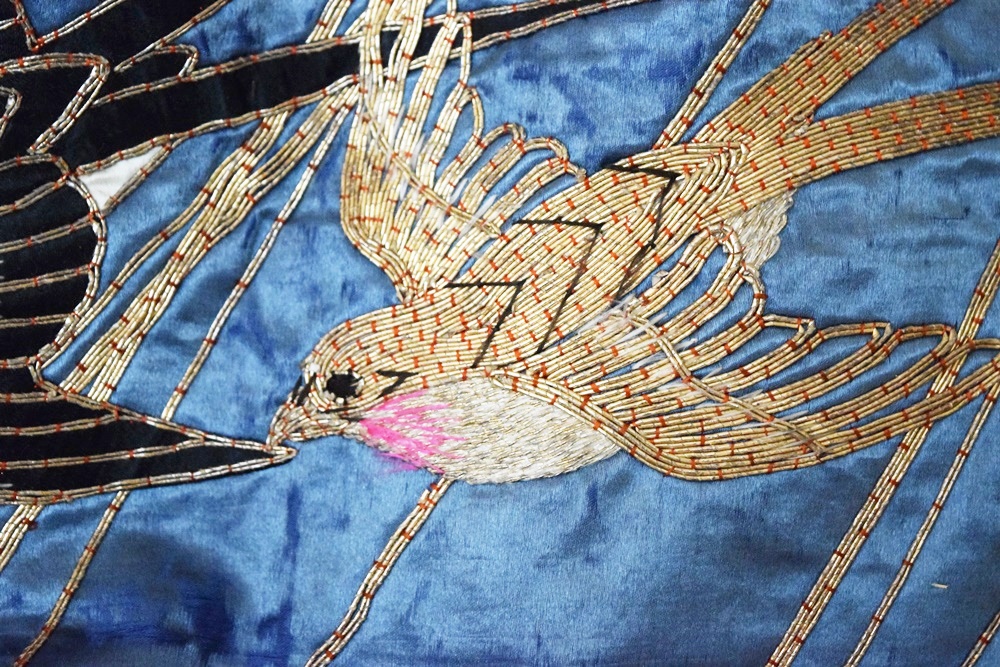 Stunning 19/20th Century Japanese Blue Silk Kimono with Embroidered Sparrows and Gold Wrapped Thread Embroidery