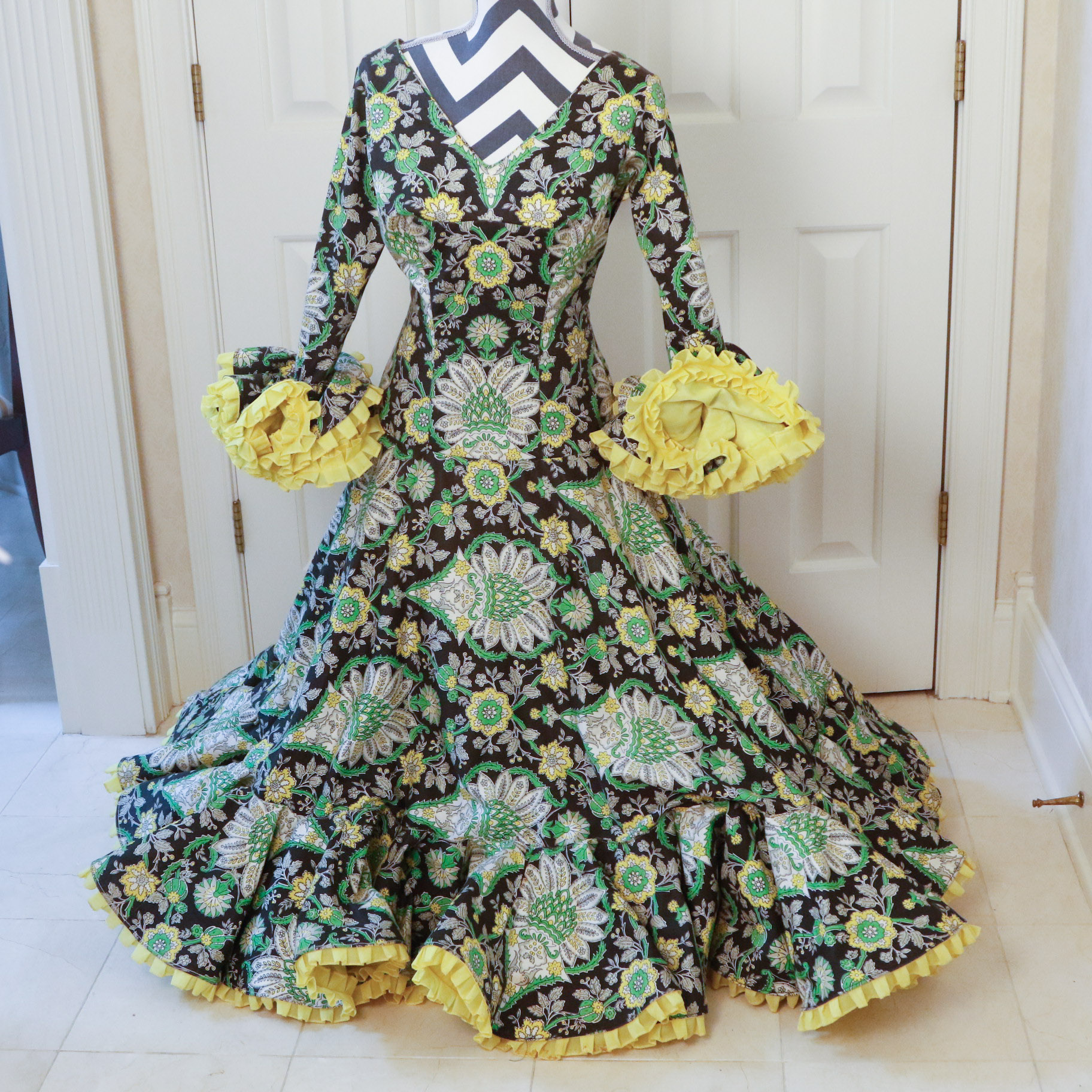 Vintage Spanish Flamenco Dress