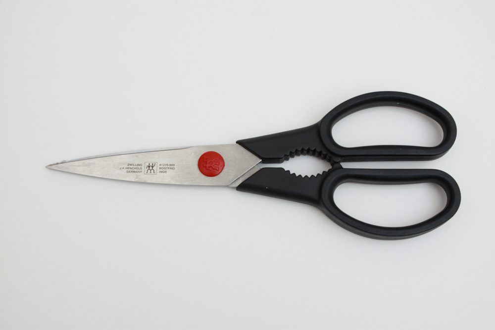 Set of J. A. Henckles International and Cuisinart Knives