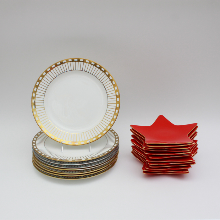 Williams-Sonoma Red Star and RRP Holiday Plate Sets