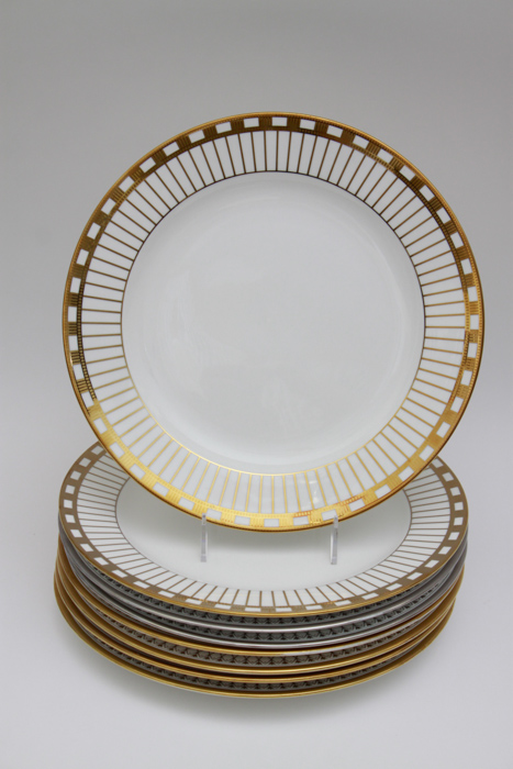 Williams-Sonoma Red Star and RRP Holiday Plate Sets