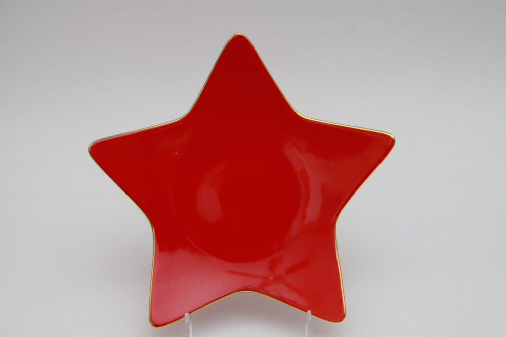 Williams-Sonoma Red Star and RRP Holiday Plate Sets