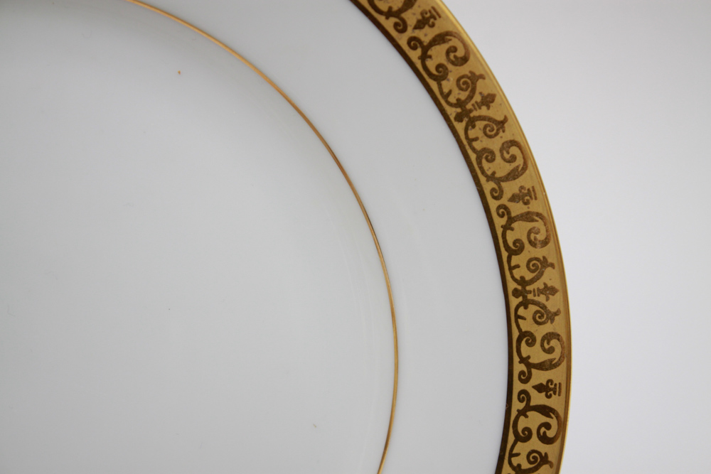 Royal Gallery "Gold Buffet" China Service for 16