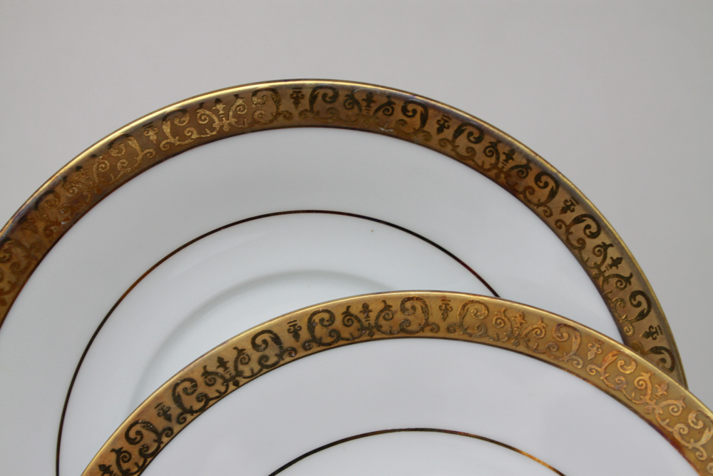 Royal Gallery "Gold Buffet" China Service for 16