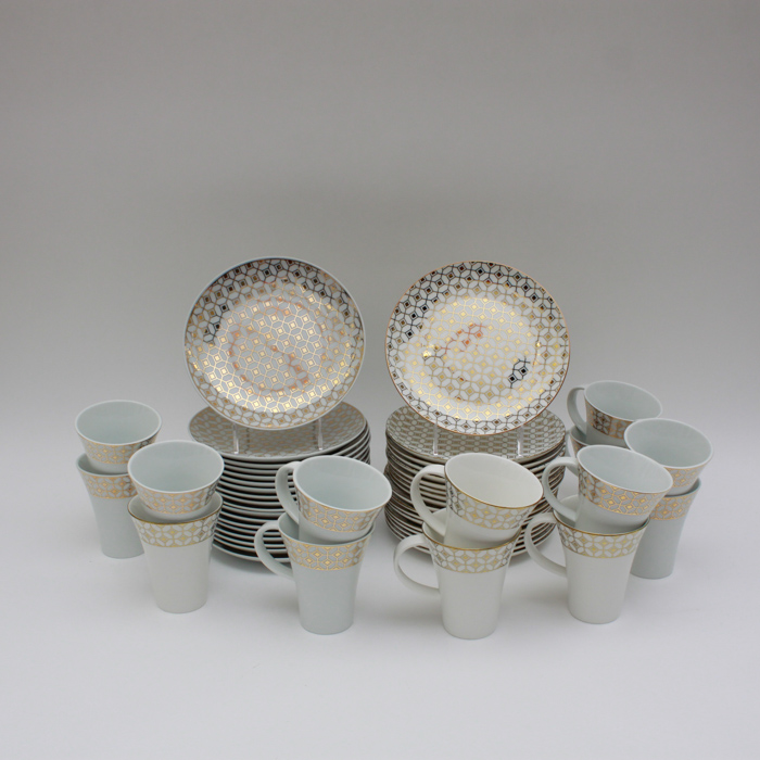 RRP China "Riva" Gold Set of Luncheon Plates and Mugs