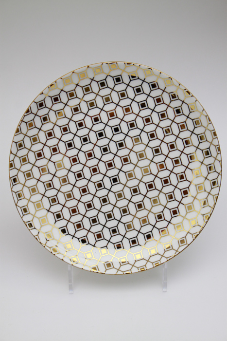 RRP China "Riva" Gold Set of Luncheon Plates and Mugs