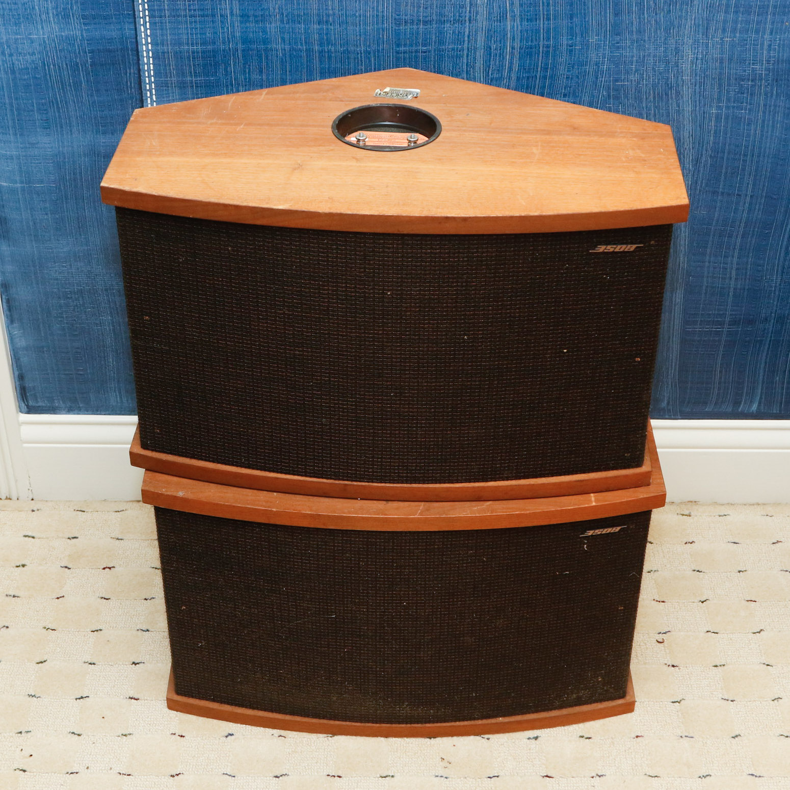 Pair of Bose 901 V Series Direct/Reflecting Speakers