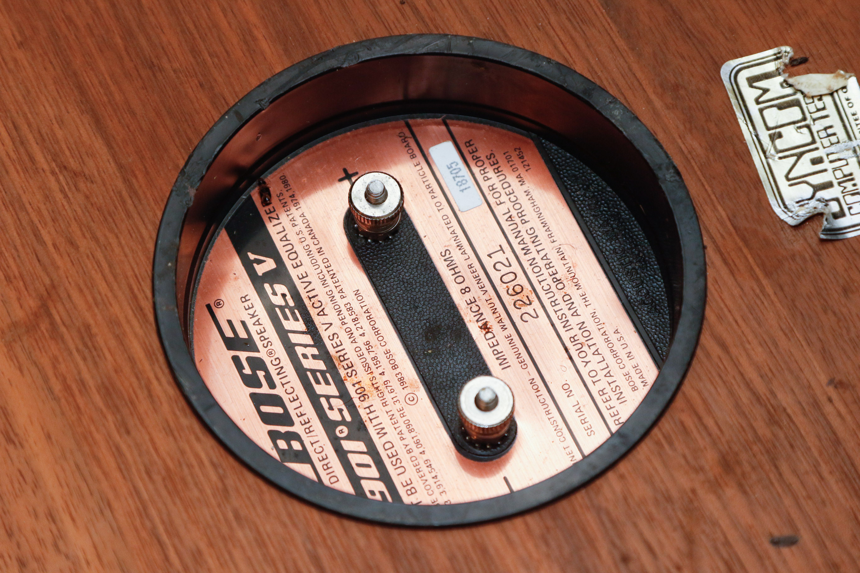 Pair of Bose 901 V Series Direct/Reflecting Speakers