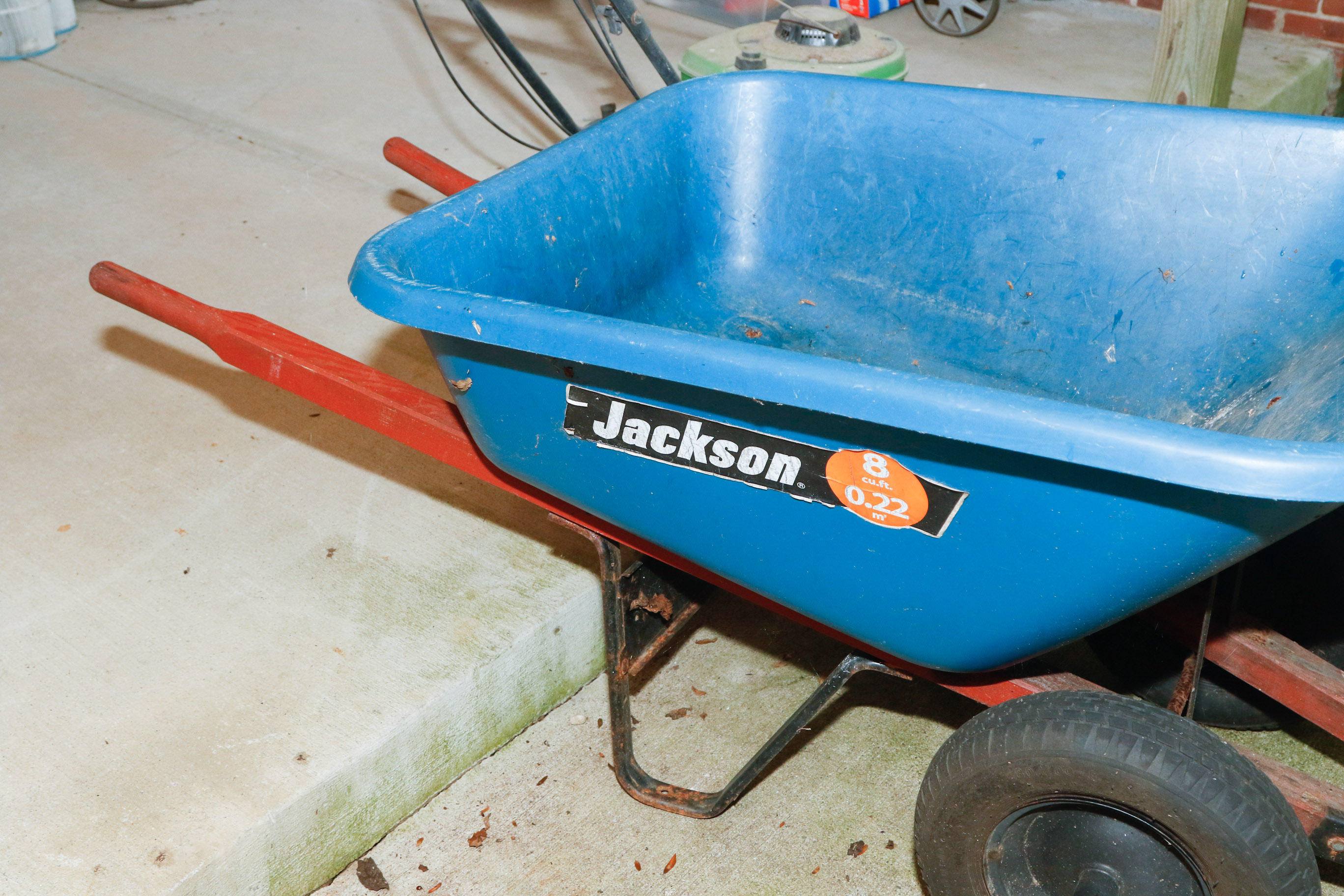 Jackson 8 Cu. Ft. Wheelbarrow