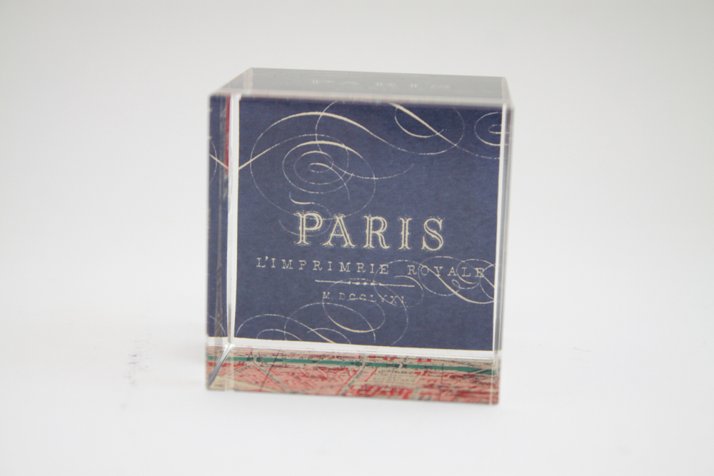 Paris & Eiffel Tower Décor Assortment