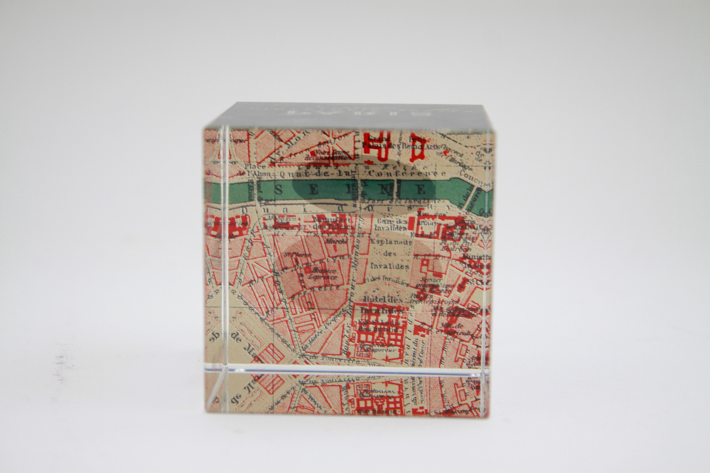 Paris & Eiffel Tower Décor Assortment