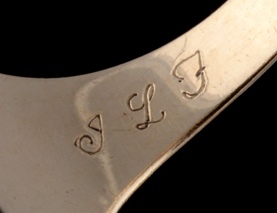 10K Yellow Gold Ring with Synthetic Red Corundum