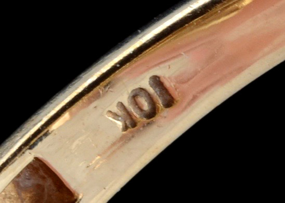 Vintage 10K Yellow Gold Freshwater Cultured Pearl and Diamond Ring