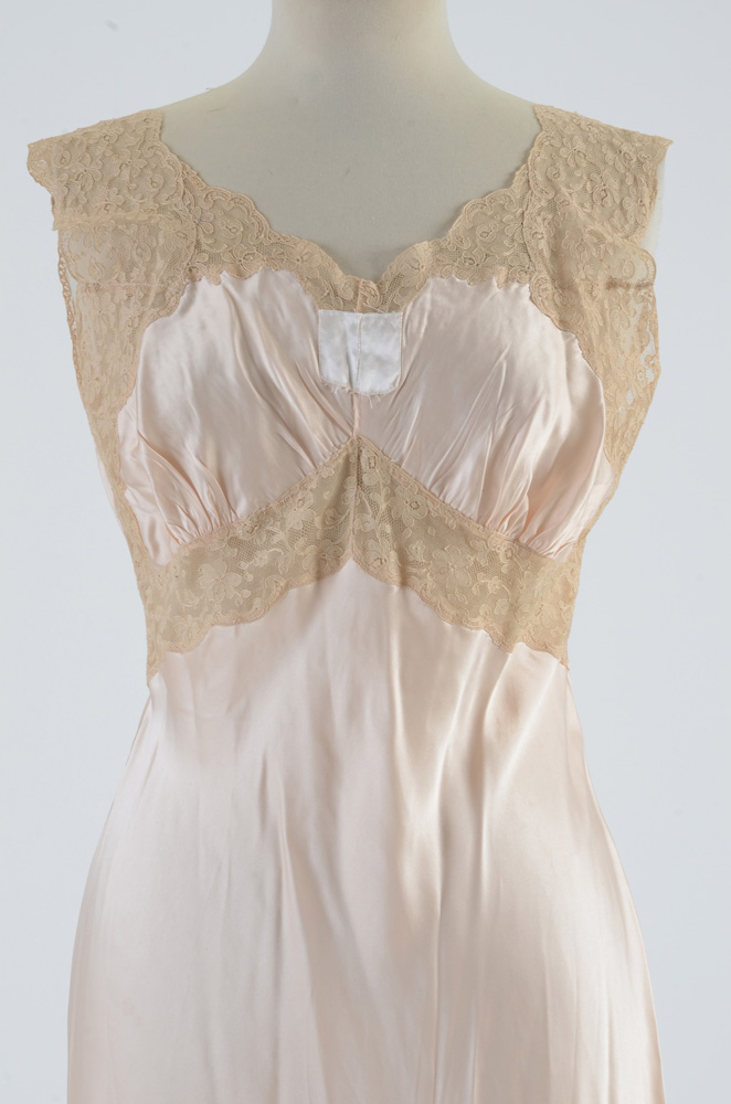 Late 1950s Vintage Juliana Lingerie Silk and Lace Nightgown from Saks Fifth Avenue