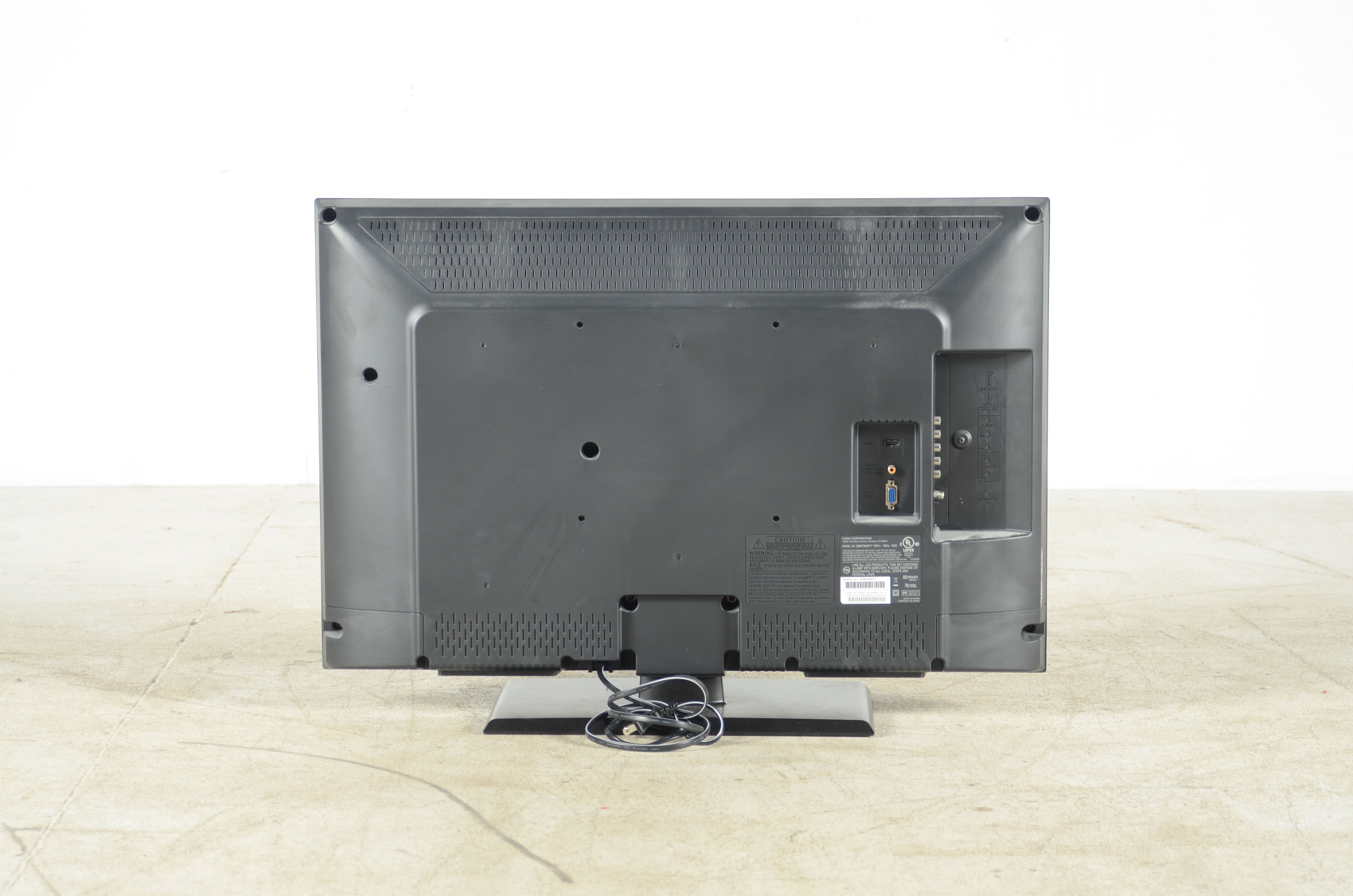 Magnavox 32" LCD Flat-Screen Television