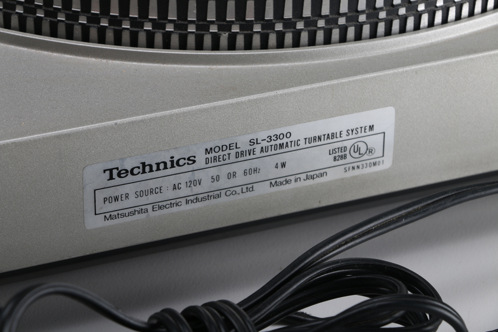 Technics Model SL-3300 Turntable