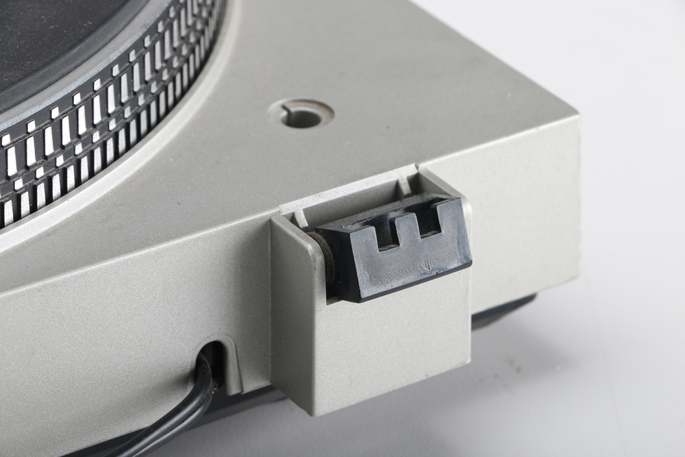 Technics Model SL-3300 Turntable